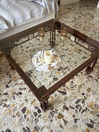 Tavolo con vetro (no spedizone a distanza)