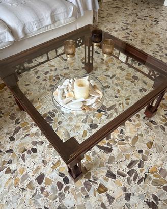 Tavolo con vetro (no spedizone a distanza)