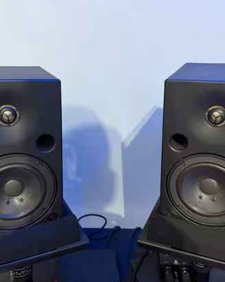 Monitor yamaha mp5 con cavi e stativi
