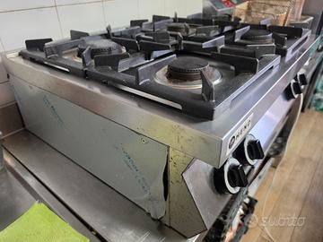 cucina da banco marca hendi 4 fuochi come nuova