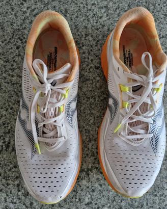 Saucony Endorphin 5 + Asics SonicBlast