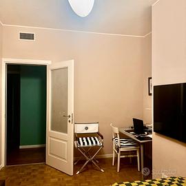 Camera singola ragazza