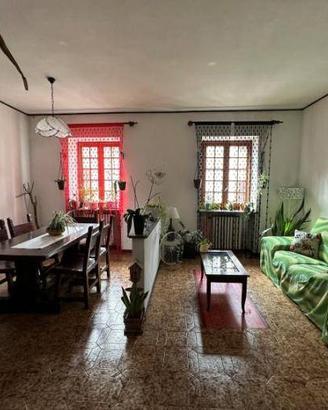 Immobile in asta di 212 m² con 4 locali e box auto