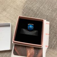 Charm Pandora, polipo blu