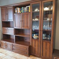 mobile in legno per soggiorno