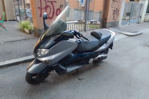 Yamaha T Max - 2006
