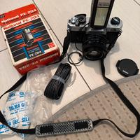 Macchina fotografica Fujica STX-1 con flash