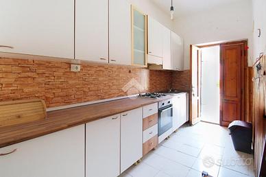 4 LOCALI A PISA
