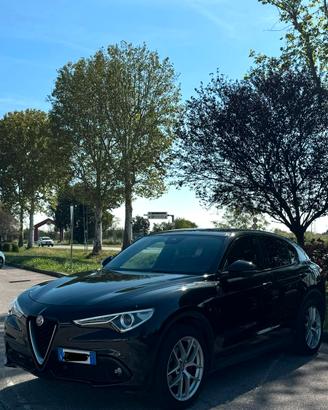 Alfa romeo stelvio 210Cv