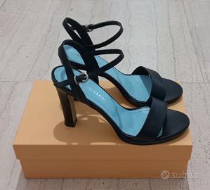 DÉCOLLETÉ MAURO LEONE