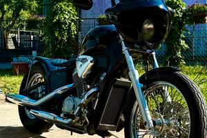 honda shadow vt 600 .