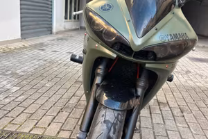 Yamaha R6 anno 2004