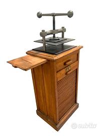 Antico torchio da rilegatore con mobiletto 1930