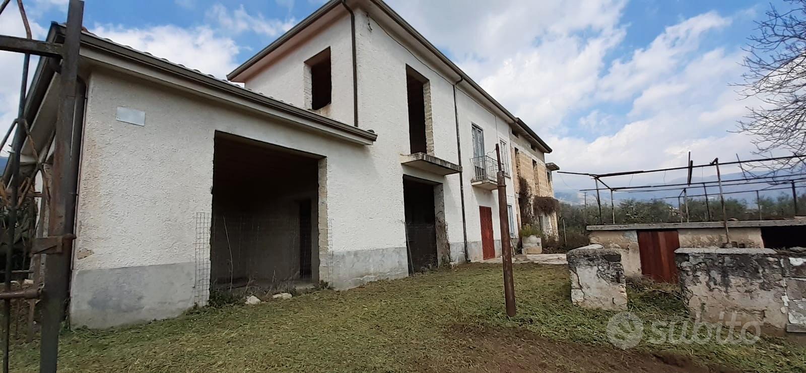 Porzione di Masseria con terreno - Vista 2