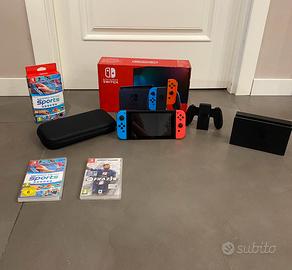 nintendo switch oled+2 giochi e custodia