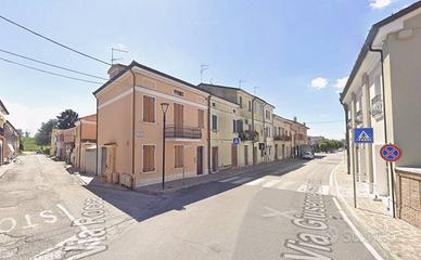 Immobile in asta di 107 m² con 3 locali e box auto