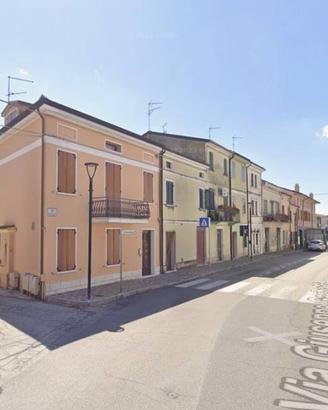 Immobile in asta di 107 m² con 3 locali e box auto