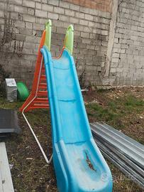 Mega scivolo con attacco per acqua 80 euro