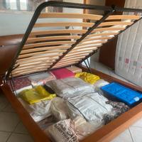 Letto contenitore matrimoniale