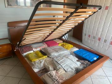Letto contenitore matrimoniale
