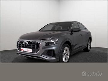AUDI Q8 50 TDI 286 CV garanzia 7 anni 940€/mese