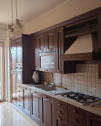 Cucina STOSA con tavolo e 6 sedie  Trattabile 