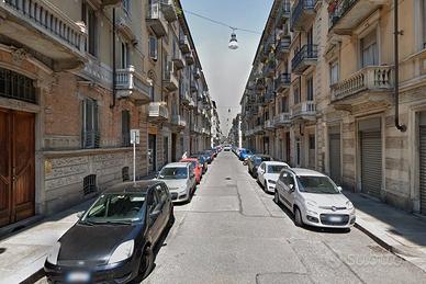 Grazioso monolocale arredato Via massena