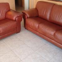 Divano letto + divano normale in pelle 