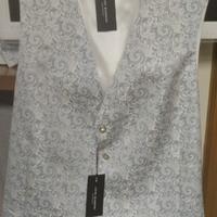 gilet con cravatta abbinata