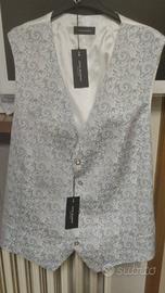 gilet con cravatta abbinata