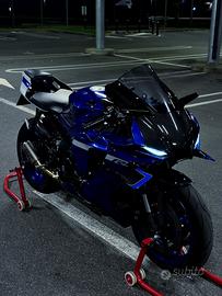 Yamaha YZF R1