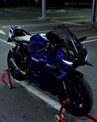 Yamaha YZF R1