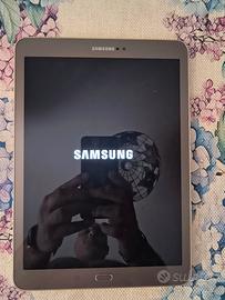 Tablet Samsung sm T819