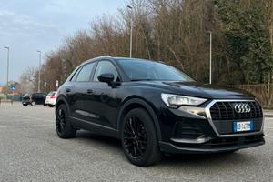 Audi Q3 2021 Buisness