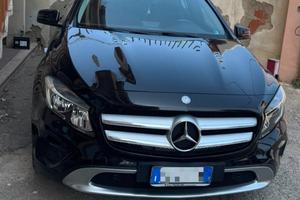 MERCEDES-BENZ GLA 200 d Sport