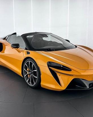 McLaren Artura Spider