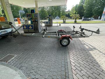 CARRELLO TRASPORTO AUTOVETTURE E CARRELLO BARCHE