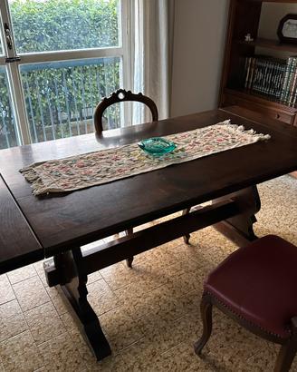 Tavolo in legno massello