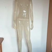 Manichino donna con piedistallo in legno