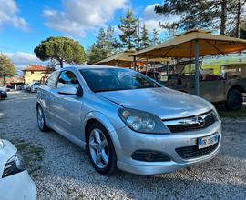 Opel Astra GTC 1.7 CDTI 110CV 3 porte Cosmo