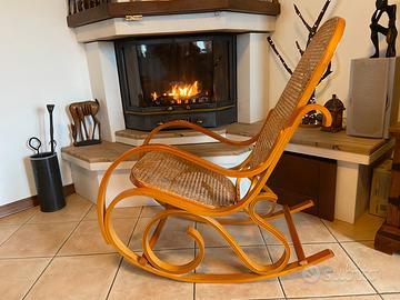 Sedia a dondolo stile Thonet Vintage in faggio