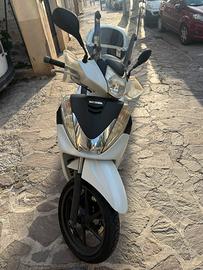 HONDA SH 300