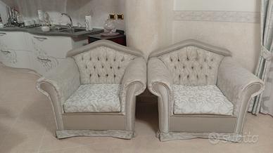 Coppia poltrone classiche  damascate eleganti