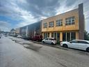 locale-commerciale-330-mq