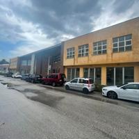 Locale commerciale - 330 mq