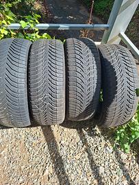 4 Gomme Michelin 205/55 R16 (3 CrossClimate + 1 In