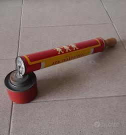 vecchio spruzzatore insetticida 