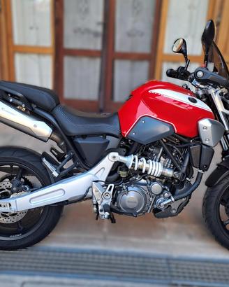 YAMAHA MT-03 .