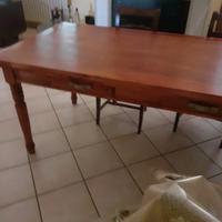 tavolo in legno con 4  cassetti lunghezza,1,80 m 