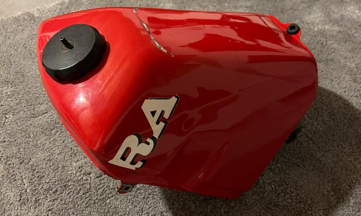 Serbatoio gilera rc600